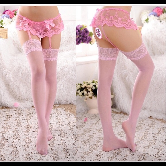 Pink thong garter + socks set - Picture 3 of 6